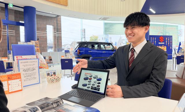 福井スズキ自動車販売株式会社【2027】カープラザ福井（営業）