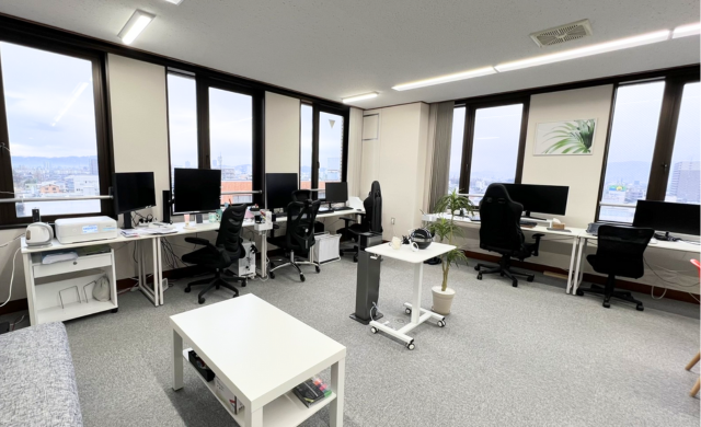 株式会社Robbits